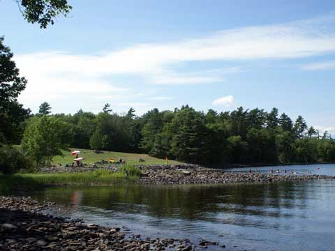 lake at Oakfield Park